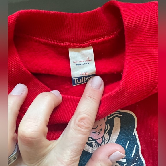 classic pat patriots NFL sweatshirt W or M s/m Vintage New England Patriots! - Picture 3 of 3